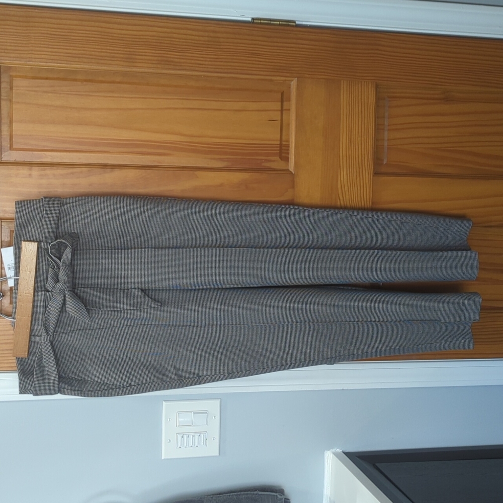 LOFT Size 4 High-waist pleated dress pants with belt